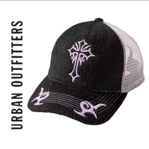 NEW Urban Outfitters UO Embroidered Felt Trucker Cap Hat
